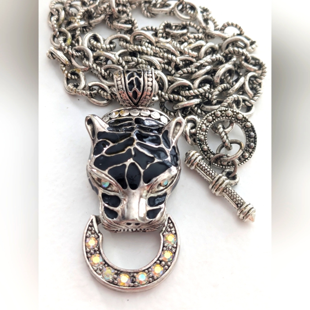 Silver Jaguar/Leopard Pendant and Chain